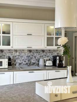 4-к квартира, вторичка, 136м2, 11/13 этаж