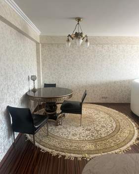 3-к квартира, вторичка, 82м2, 8/9 этаж