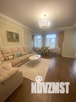 4-к квартира, вторичка, 150м2, 3/5 этаж