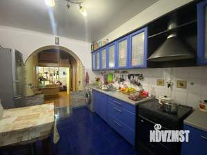 3-к квартира, вторичка, 100м2, 1/2 этаж