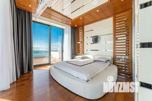 3-к квартира, вторичка, 260м2, 18/26 этаж