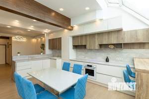4-к квартира, вторичка, 180м2, 22/23 этаж