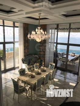 3-к квартира, вторичка, 300м2, 14/15 этаж