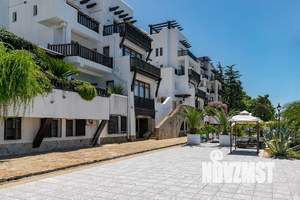 3-к квартира, вторичка, 120м2, 1/3 этаж