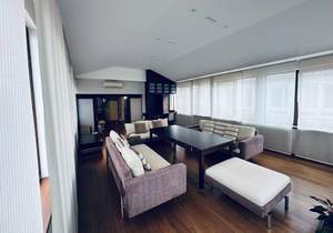 3-к квартира, вторичка, 116м2, 1/1 этаж