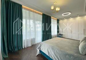 2-к квартира, вторичка, 131м2, 8/9 этаж