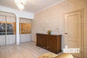 4-к квартира, вторичка, 128м2, 2/5 этаж