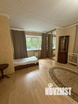 3-к квартира, вторичка, 107м2, 1/5 этаж