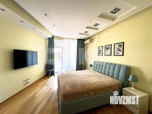 3-к квартира, вторичка, 180м2, 2/9 этаж