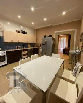 4-к квартира, вторичка, 132м2, 1/4 этаж