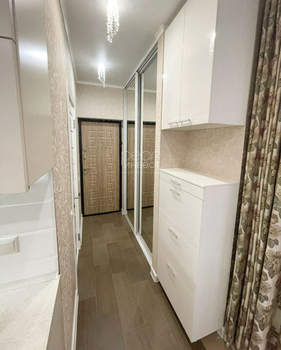 Студия квартира, вторичка, 32м2, 1/4 этаж