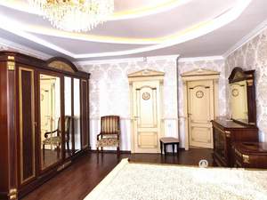 4-к квартира, вторичка, 186м2, 2/4 этаж