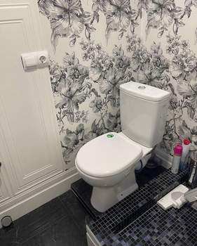 2-к квартира, вторичка, 56м2, 1/3 этаж