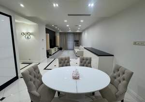 3-к квартира, вторичка, 130м2, 22/27 этаж