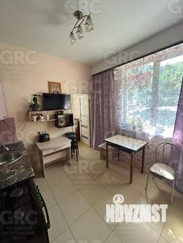 2-к квартира, вторичка, 37м2, 1/5 этаж