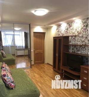 2-к квартира, вторичка, 57м2, 1/5 этаж