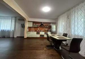 3-к квартира, вторичка, 125м2, 1/3 этаж