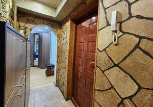 2-к квартира, вторичка, 50м2, 1/5 этаж