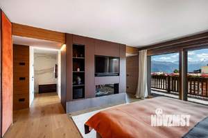4-к квартира, вторичка, 130м2, 4/4 этаж
