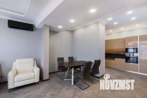 2-к квартира, вторичка, 105м2, 7/19 этаж