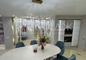 3-к квартира, вторичка, 130м2, 17/21 этаж