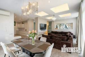 4-к квартира, вторичка, 260м2, 1/3 этаж