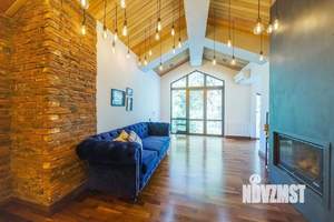 3-к квартира, вторичка, 200м2, 4/6 этаж