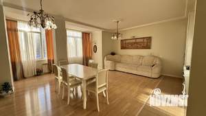 4-к квартира, вторичка, 110м2, 5/10 этаж