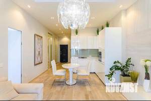 3-к квартира, вторичка, 106м2, 3/7 этаж
