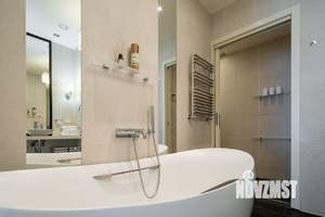 2-к квартира, вторичка, 130м2, 19/27 этаж