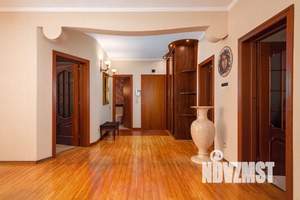 3-к квартира, вторичка, 103м2, 4/4 этаж