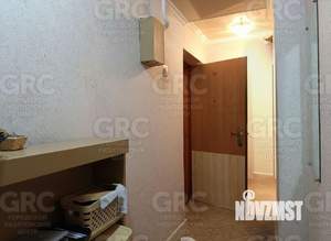 2-к квартира, вторичка, 44м2, 1/4 этаж
