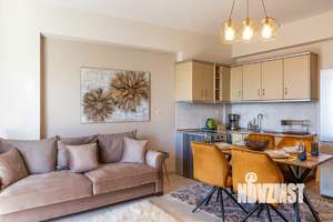 2-к квартира, вторичка, 70м2, 2/5 этаж