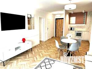 2-к квартира, вторичка, 60м2, 1/4 этаж