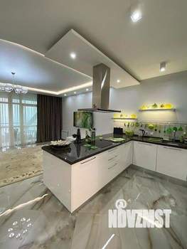 2-к квартира, вторичка, 100м2, 19/27 этаж