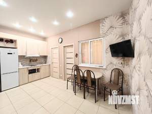2-к квартира, вторичка, 35м2, 1/4 этаж