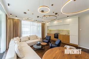 2-к квартира, вторичка, 80м2, 1/3 этаж