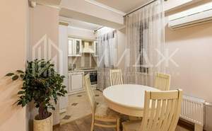 2-к квартира, вторичка, 70м2, 1/4 этаж