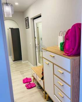 2-к квартира, вторичка, 60м2, 2/10 этаж