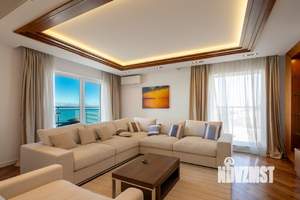 2-к квартира, вторичка, 120м2, 17/25 этаж