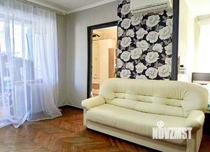 2-к квартира, вторичка, 44м2, 1/4 этаж