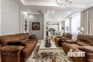 4-к квартира, вторичка, 110м2, 3/3 этаж