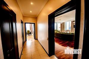 2-к квартира, вторичка, 70м2, 10/16 этаж