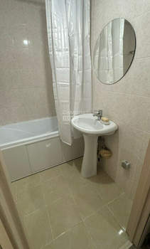 2-к квартира, вторичка, 70м2, 1/10 этаж