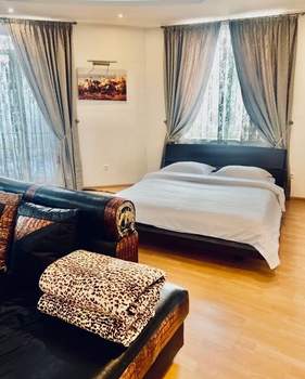 3-к квартира, вторичка, 140м2, 18/25 этаж