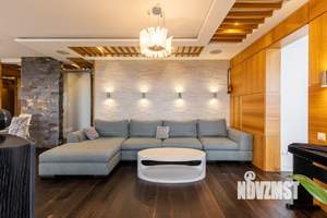 3-к квартира, вторичка, 130м2, 17/23 этаж
