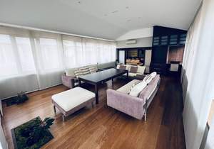 3-к квартира, вторичка, 116м2, 1/1 этаж