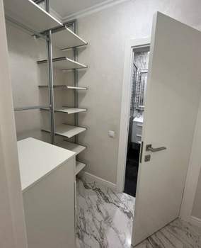2-к квартира, вторичка, 65м2, 9/18 этаж