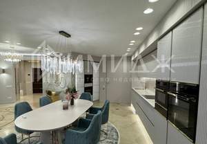 3-к квартира, вторичка, 130м2, 17/21 этаж