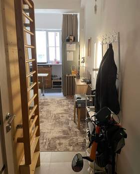 Студия квартира, вторичка, 16м2, 1/9 этаж